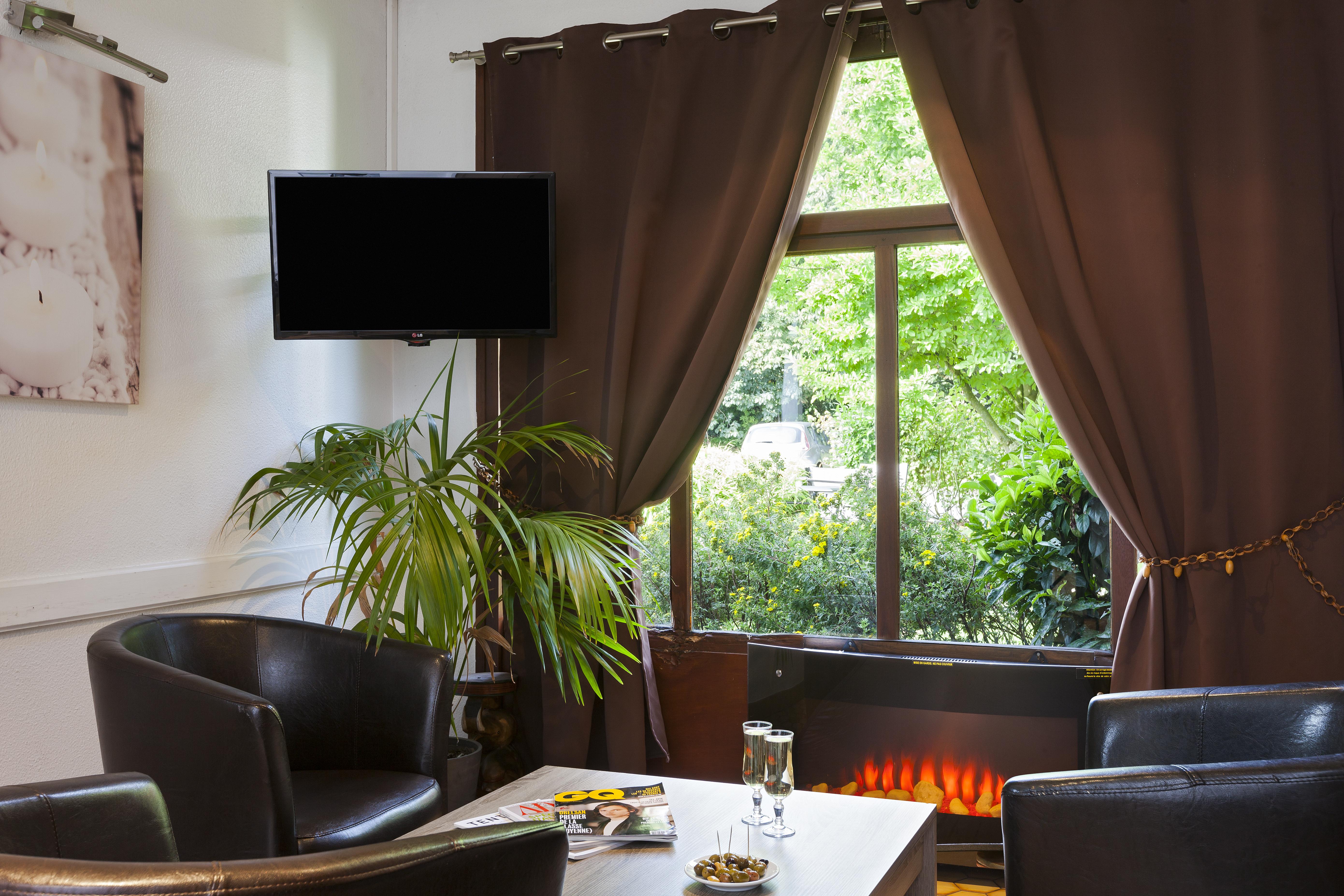 Comfort Hotel Lens - Noyelles Godault Esterno foto