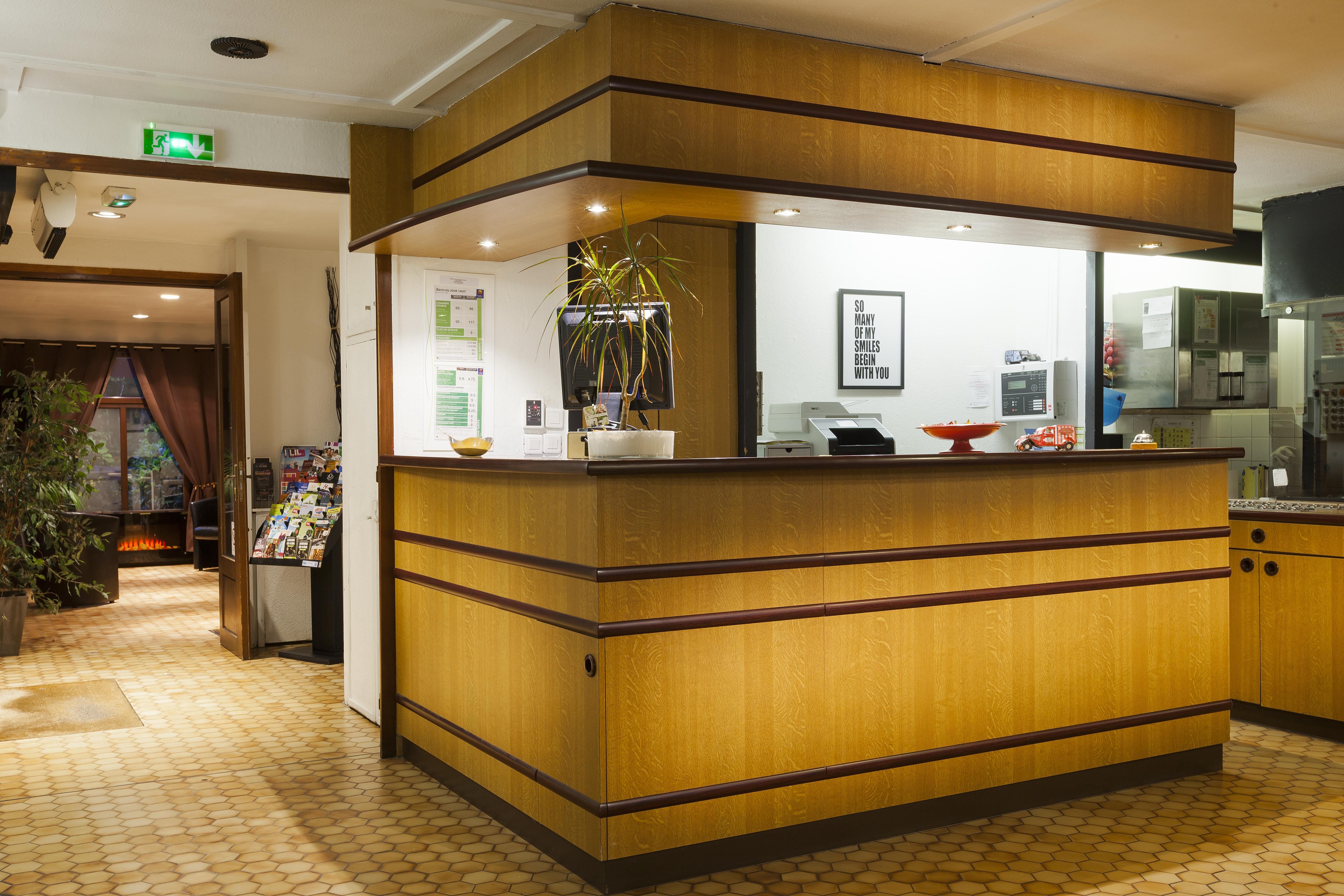 Comfort Hotel Lens - Noyelles Godault Esterno foto